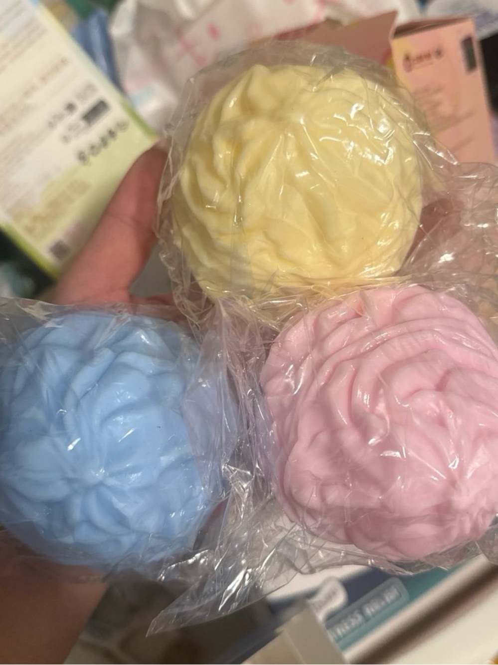 NEW CRUNCHY CREAM ROLL PINK BLUE YELLOW